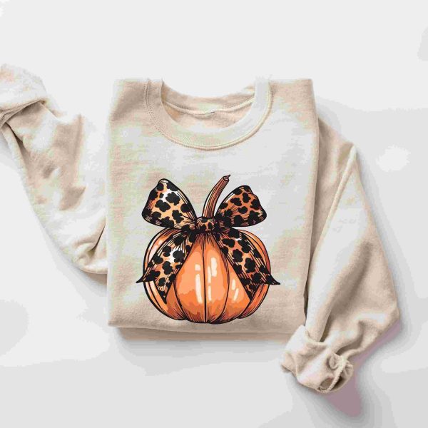 Leopard Pumpkin SVG Print Sweatshirt for Halloween and Thanksgiving